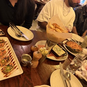 The Smith - chips + dip, mac + cheese, salmon tartare - New American Near Me - New York, New York The Smith - chips + dip, mac + cheese, salmon tartare - New American Near Me - New York, New York