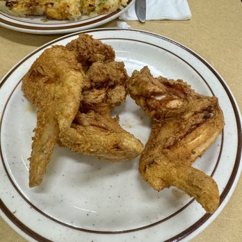 CJ's Cafe - Chicken Wings - Breakfast & Brunch Near Me - Los Angeles, California