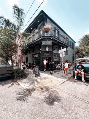 St. Noir Café by null