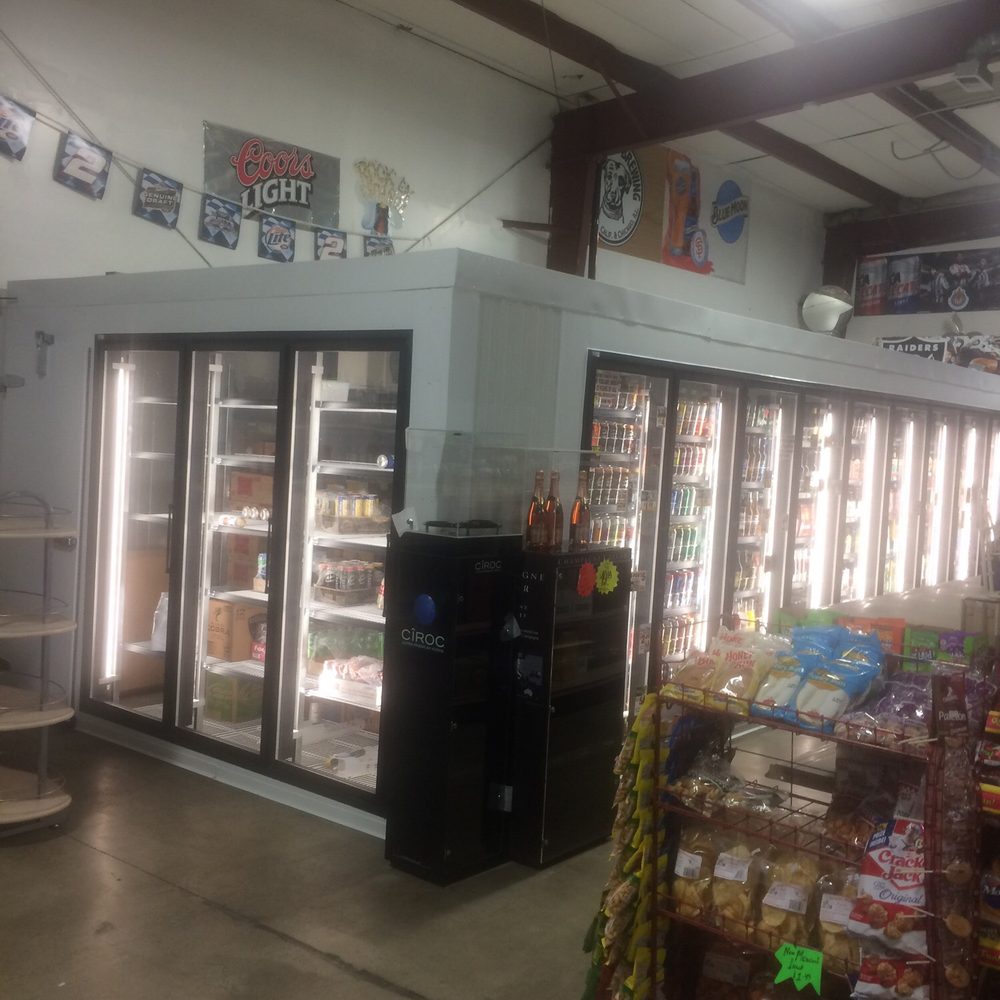 Thornton Market - the inside of a grocery store - Grocery Near Me - Stockton, California Thornton Market - the inside of a grocery store - Grocery Near Me - Stockton, California