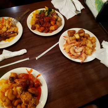 Great Chow - Buffet items (hard wings, dry sweet sour chicken) - Sushi Bars Near Me - Augusta, Georgia