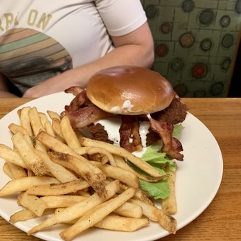 Applebee's Grill + Bar - Bacon cheeseburger - American Near Me - Tifton, Georgia