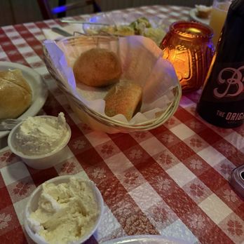 Del's Pizzeria - Rolls & Honey Butter - Pizza Near Me - Pismo Beach, California Del's Pizzeria - Rolls & Honey Butter - Pizza Near Me - Pismo Beach, California