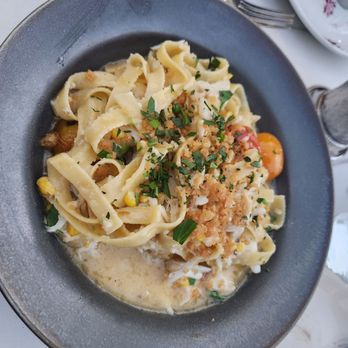 Salt & Vine - Linguini in clam sauce - Wine Bars Near Me - Olney, Maryland Salt & Vine - Linguini in clam sauce - Wine Bars Near Me - Olney, Maryland