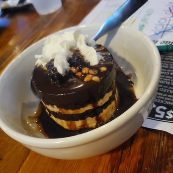 Junior's - American Near Me - Albany, New York