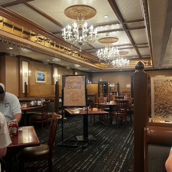 Magnolia's Veranda - Inside - American Near Me - Las Vegas, Nevada Magnolia's Veranda - Inside - American Near Me - Las Vegas, Nevada