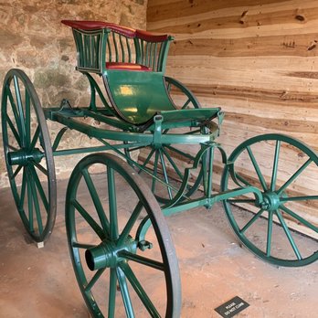 Thomas Jefferson's Monticello - Landmarks & Historical Buildings Near Me - Charlottesville, Virginia