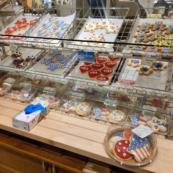 Wegmans - Patriotic themed cookies - Grocery Near Me - Virginia Beach, Virginia