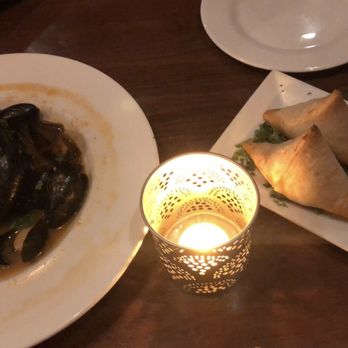 India Restaurant - Spicy Steamed Mussels and Vegetable Samosas - Indian Near Me - Providence, Rhode Island