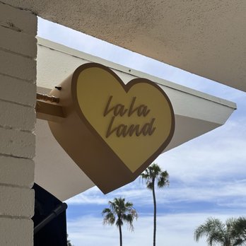 La La Land - Coffee & Tea Near Me - Newport Beach, California