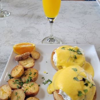 Cafe Mimosa - Eggs Benedict - Breakfast & Brunch Near Me - Santa Rosa, California