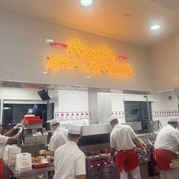 In-N-Out Burger - Fryers - Burgers Near Me - San Diego, California In-N-Out Burger - Fryers - Burgers Near Me - San Diego, California