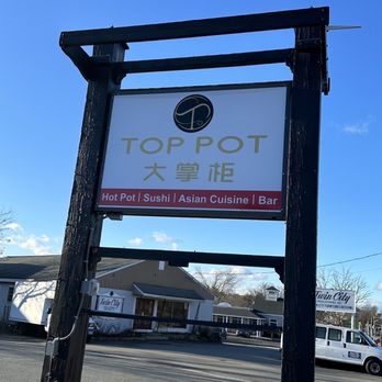 Top Pot - Outside - Hot Pot Near Me - Braintree, Massachusetts