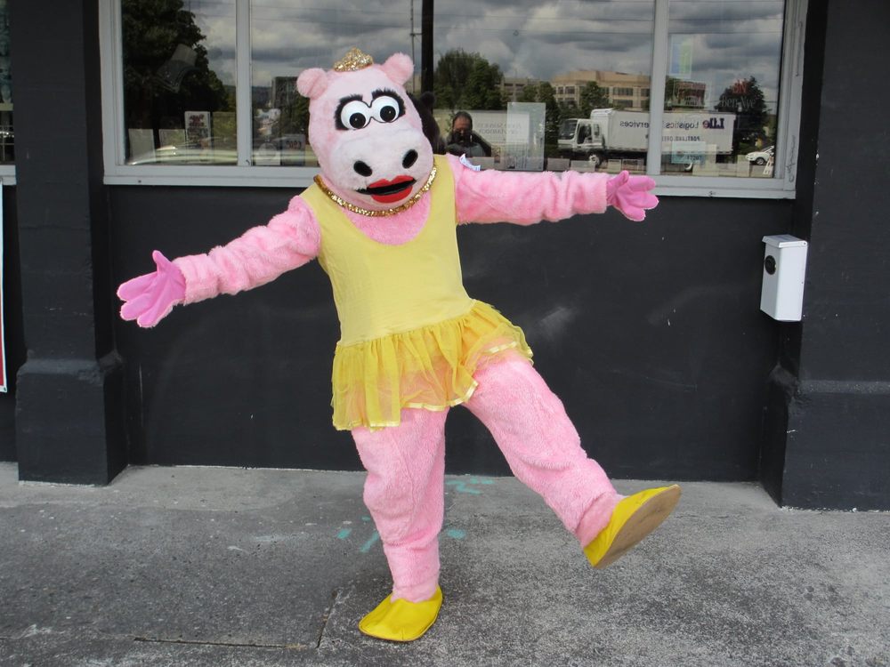 COSTUME AVENUE Updated September 2024 30 Photos & 28 Reviews