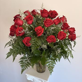 Winter Park Florist - 3 dozen red roses - Florists Near Me - Maitland, Florida