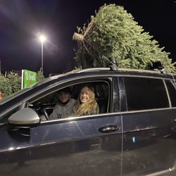 The Optimist Club Christmas Tree Lot - Happy Customers