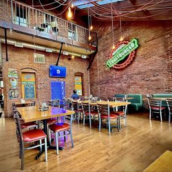 Warrens Craft Burger - Interior