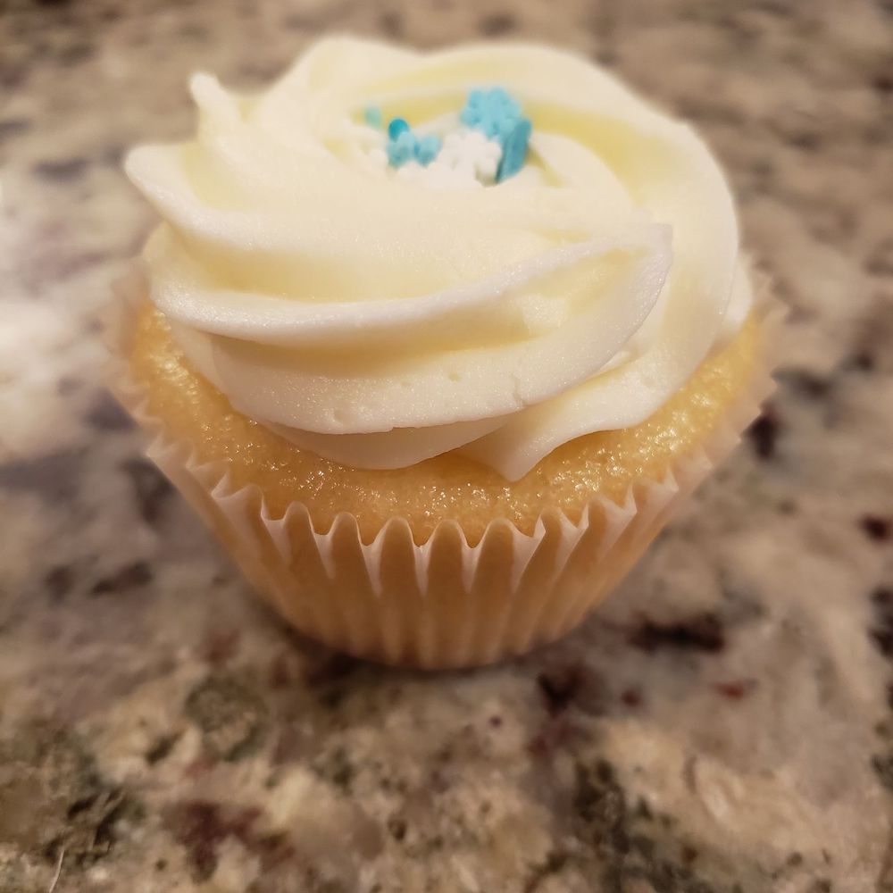 Tutti Baking - Almond cupcake - Bakeries Near Me Tutti Baking - Almond cupcake - Bakeries Near Me
