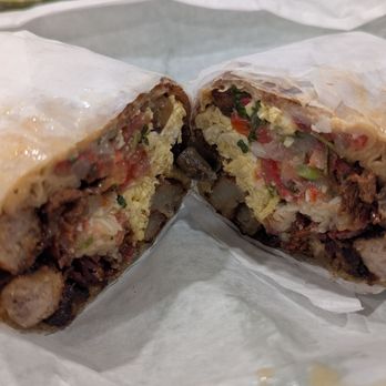 LA Breakfast Burritos - Cross section of breakfast burrito - Breakfast & Brunch Near Me - LA , California LA Breakfast Burritos - Cross section of breakfast burrito - Breakfast & Brunch Near Me - LA , California