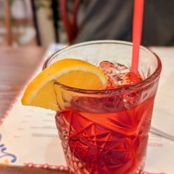 June 3, 2023; Negroni riserva (€7).