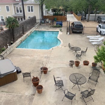 Main Street Bed & Breakfast - Nice jacuzzi and pool in back - Bed & Breakfast Near Me - Fredericksburg, Texas Main Street Bed & Breakfast - Nice jacuzzi and pool in back - Bed & Breakfast Near Me - Fredericksburg, Texas