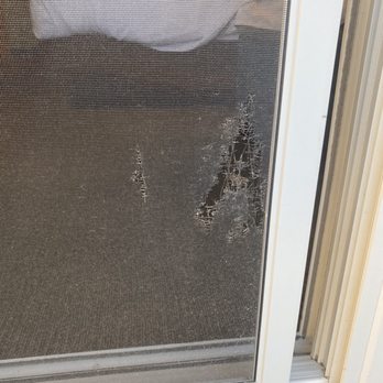 Hotel Avisa - Ripped screen door - Hotels Near Me - Morro Bay, California