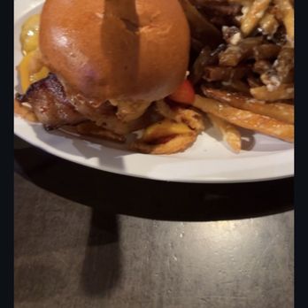 319 Broderick - Johnny Cash Burger - Burgers Near Me - West Sacramento, California