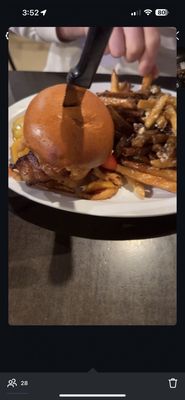 319 Broderick by null