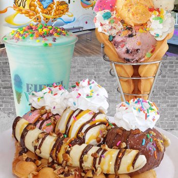 Eiffel Waffle - two ice cream sundaes and a waffle - Ice Cream & Frozen Yogurt Near Me - Bolingbrook, Illinois