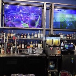 Florez Bar & Grill