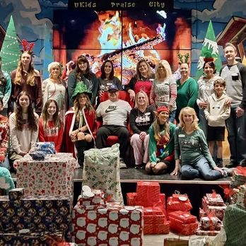 Foster Closet - Volunteers at 2025 FC Grant A Wish Christmas Party - Community Service/Non-Profit Near Me - Jacksonville, Florida Foster Closet - Volunteers at 2025 FC Grant A Wish Christmas Party - Community Service/Non-Profit Near Me - Jacksonville, Florida