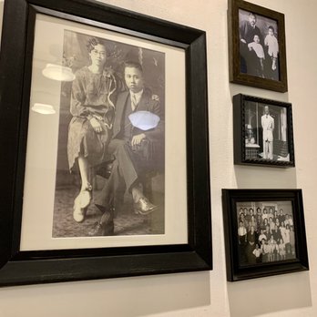 Chinatown BBQ - Family photos - Barbeque Near Me - Vancouver, British Columbia