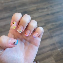 DIVA Beauty & Spa - Color french tips