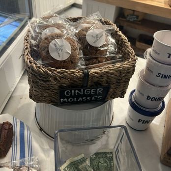 Tiny’s Milk & Cookies - Desserts Near Me - Houston, Texas