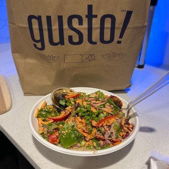 gusto! Decatur - Siracha chicken - Wraps Near Me - Decatur, Georgia