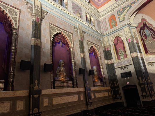 The Oriental Theatre | Milwaukee Film Historic Cinemas by null