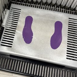 Zoom Tan - Dirty Towel left inside what was supposed to be a "Clean" Booth!