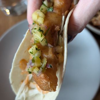Earls Kitchen + Bar - Baja taco - Canadian (New) Near Me - Etobicoke, Ontario