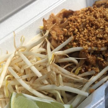 Thai Lemongrass - The lovely pad Thai lunch special - Thai Near Me - Webster, Massachusetts