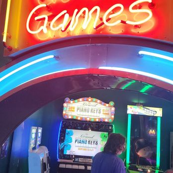 Space Aliens Bar & Grill - Arcade - Barbeque Near Me - Albertville, Minnesota Space Aliens Bar & Grill - Arcade - Barbeque Near Me - Albertville, Minnesota