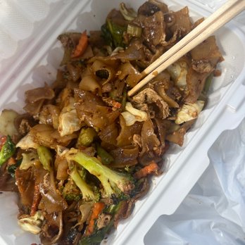 Cafe Kottu Thai Cuisine - N3. Pad See Eaw Noodles - Thai Near Me - Houston, Texas