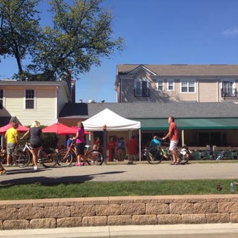 Carmel Arts and Design District - The Monon greenway and Bubs - Art Galleries Near Me - Carmel, Indiana
