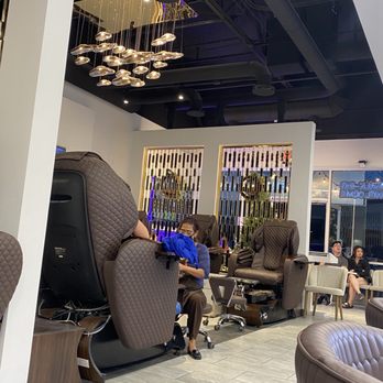 Final Touch Nail Spa - The space - Nail Salons Near Me - Tucson, Arizona