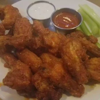 Jasper Brewing Company - Wings - Burgers Near Me - Jasper, Alberta
