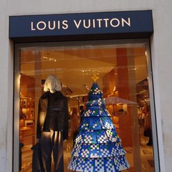 Louis Vuitton - Have a LV Christmas!