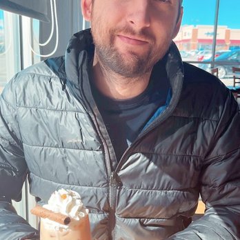 Bloomin' Cafe - French latte with sprinkles - Breakfast & Brunch Near Me - Normal, Illinois