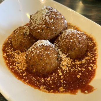 Finns Restaurant - Breakfast & Brunch Near Me - Reunion, Florida
