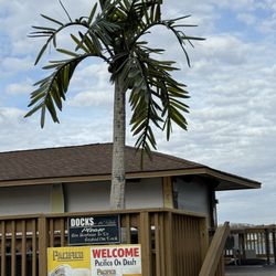 Docks Bar & Grill - Tiki feel outdoors in nice weather