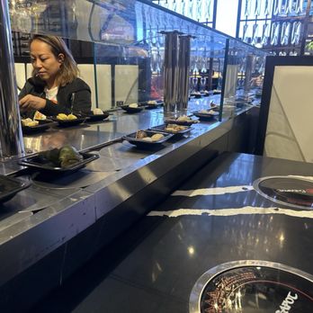Seapot - Conveyor belt - Asian Fusion Near Me - Sacramento, California
