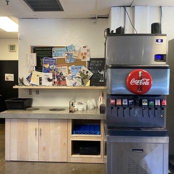 Cinders Wood Fired Pizza - Complimentary Water & Fountain Drinks - Pizza Near Me - Redding, California Cinders Wood Fired Pizza - Complimentary Water & Fountain Drinks - Pizza Near Me - Redding, California